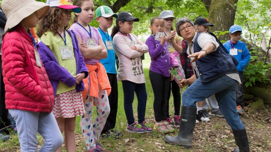 judy adler connecting kids with nature. photo by stephanie felix