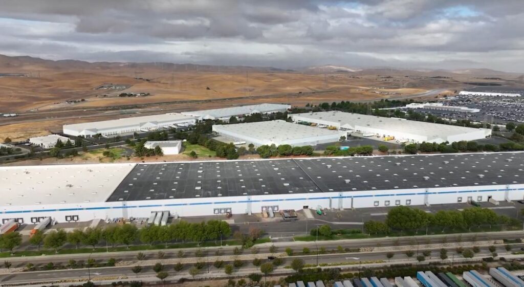 warehouses in tracy